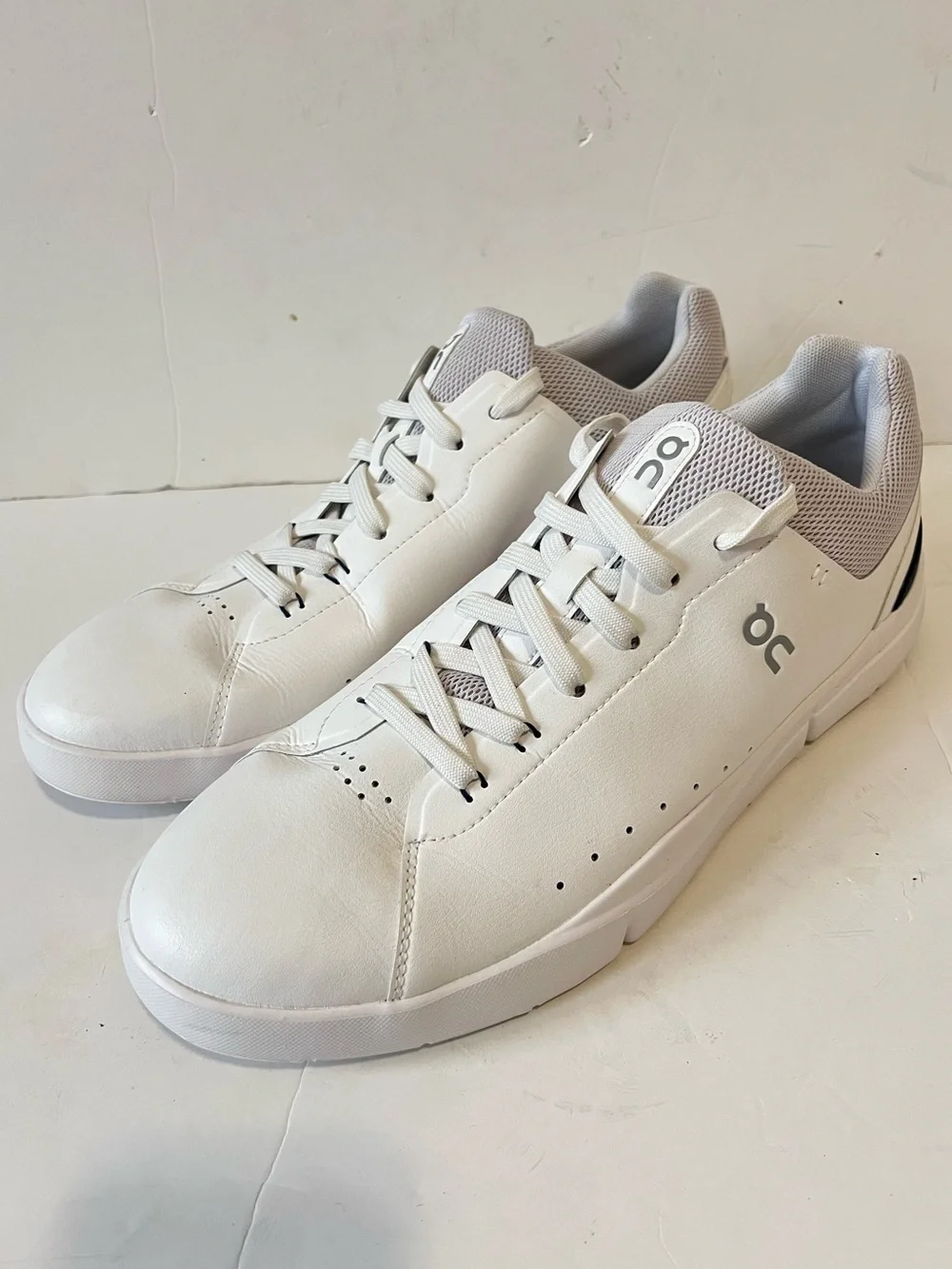On Running THE ROGER Advantage White Low-Top casual tennis Sneakers Men Size 12